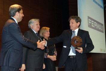 Fermax vereerd door installateurs met de quality award.